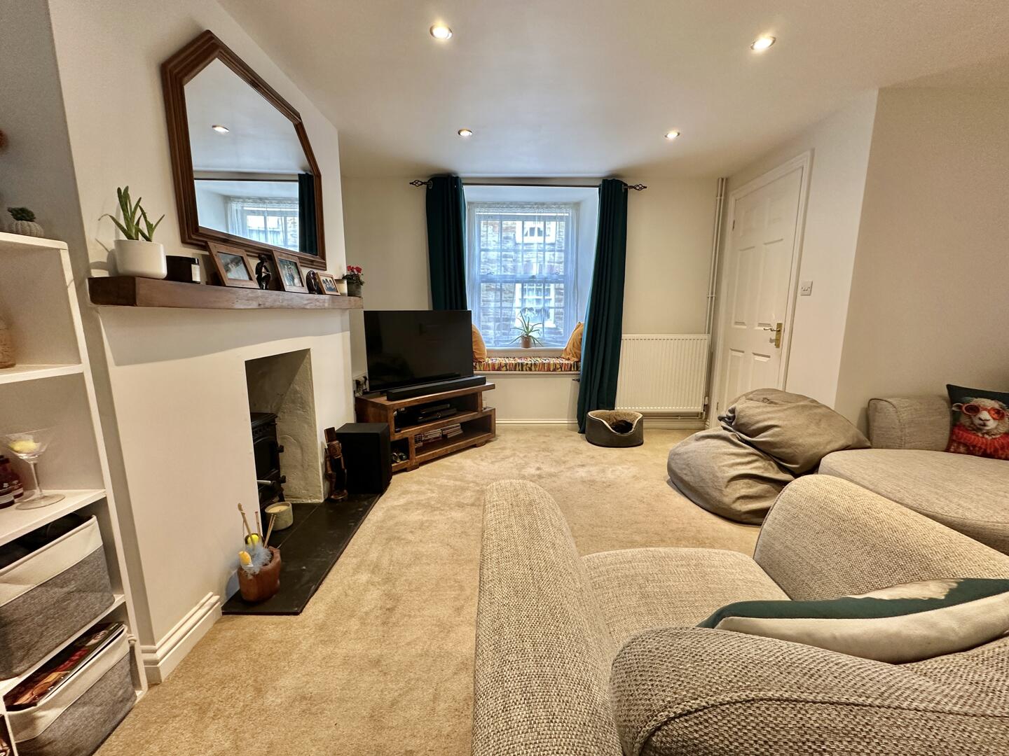 2 bed property in Daniell Street, Truro